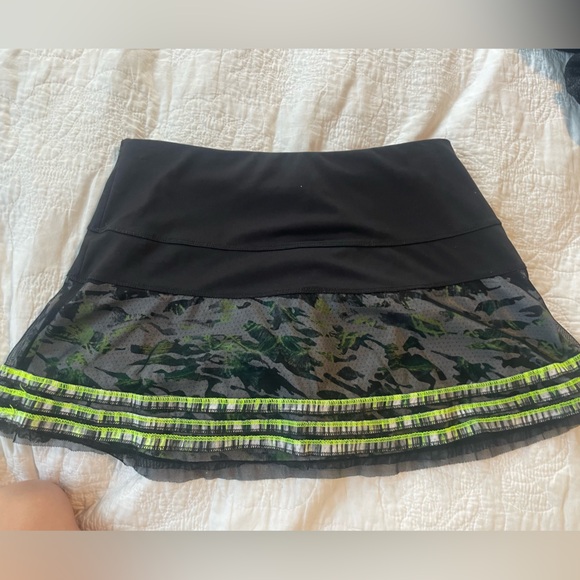 Lucky in Love black with green design tennis skort. Good condition size s - Picture 2 of 5